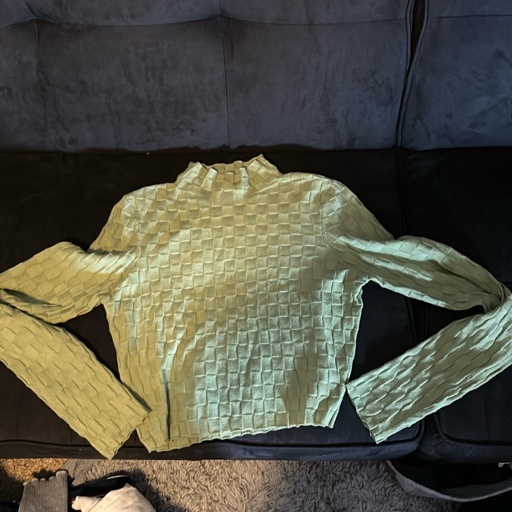 Green turtleneck long sleeve